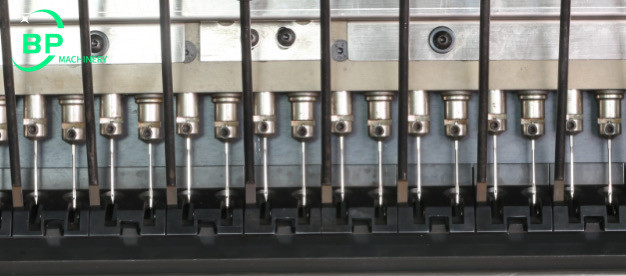 Automatic Thread Book Sewing Machine BP 180/46 With High Speed 180 And Max 460mm Length