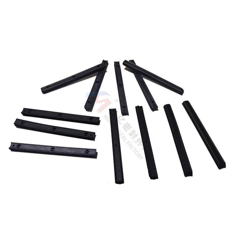 Suitable for Mitsubishi 4D31 engine crankshaft bearing cover side seal rubber kit tile cover strip package ME011660