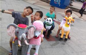 China Mechanical horse toys for children birthday rocking horse Gema Trojan horse playground Non wholesale