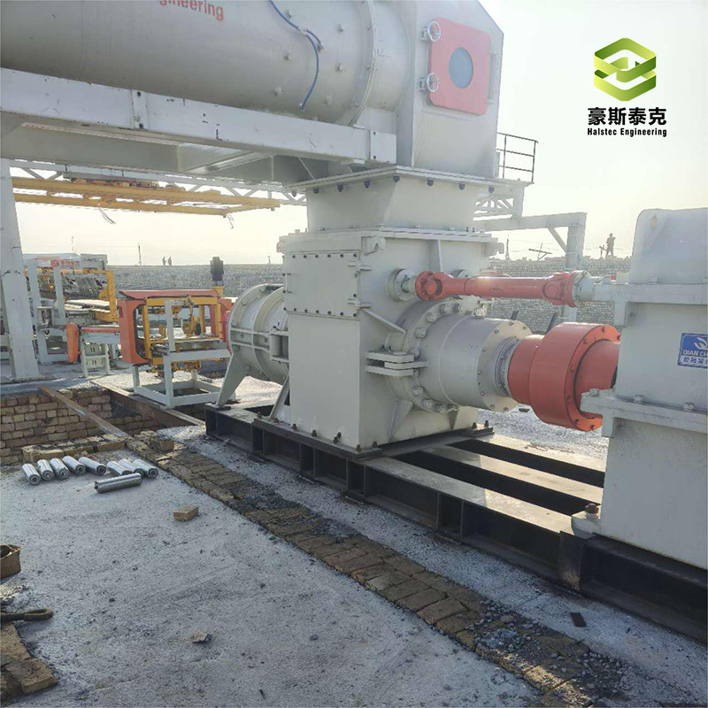 Double Stage Vacuum clay soil brick making machine With Motor And Speed Reducer