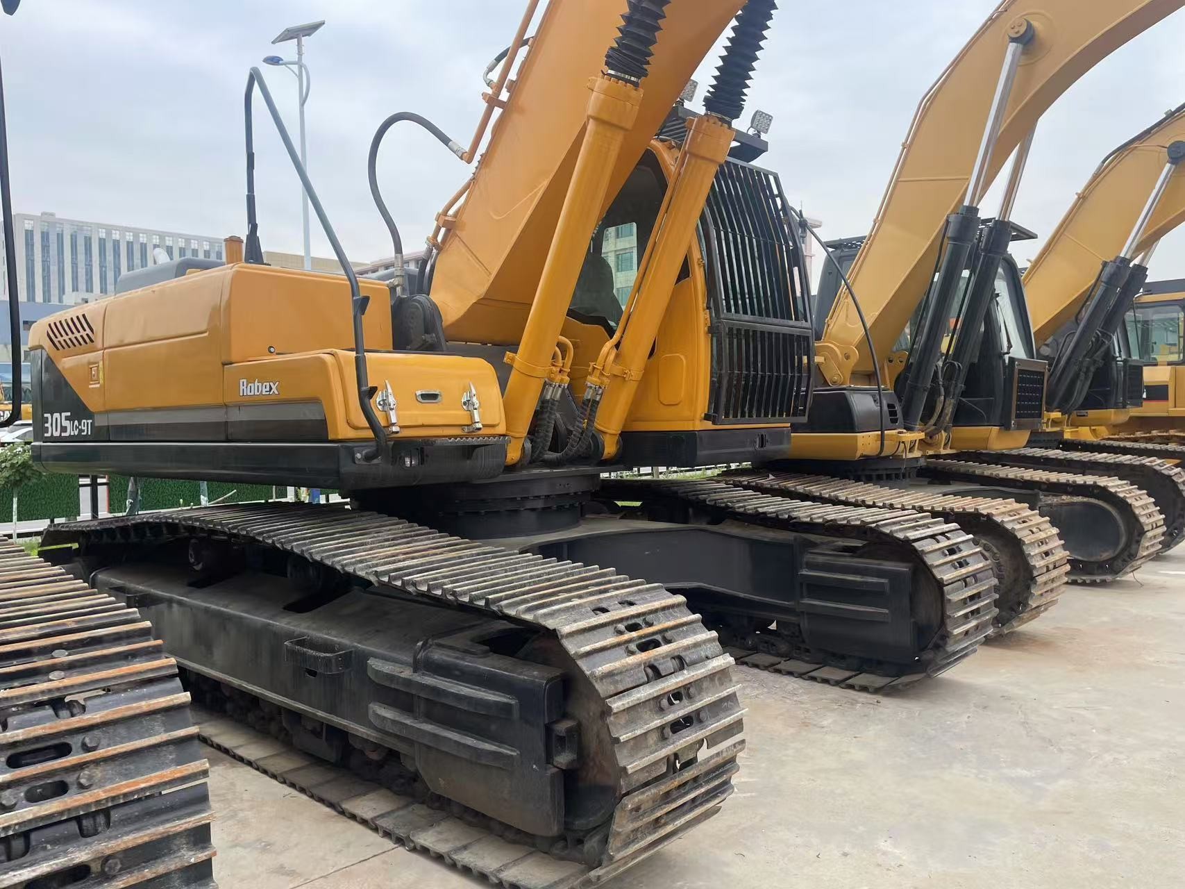 Korea Used Hyundai 305LC-9T Excavator Used Original Crawler High Performance