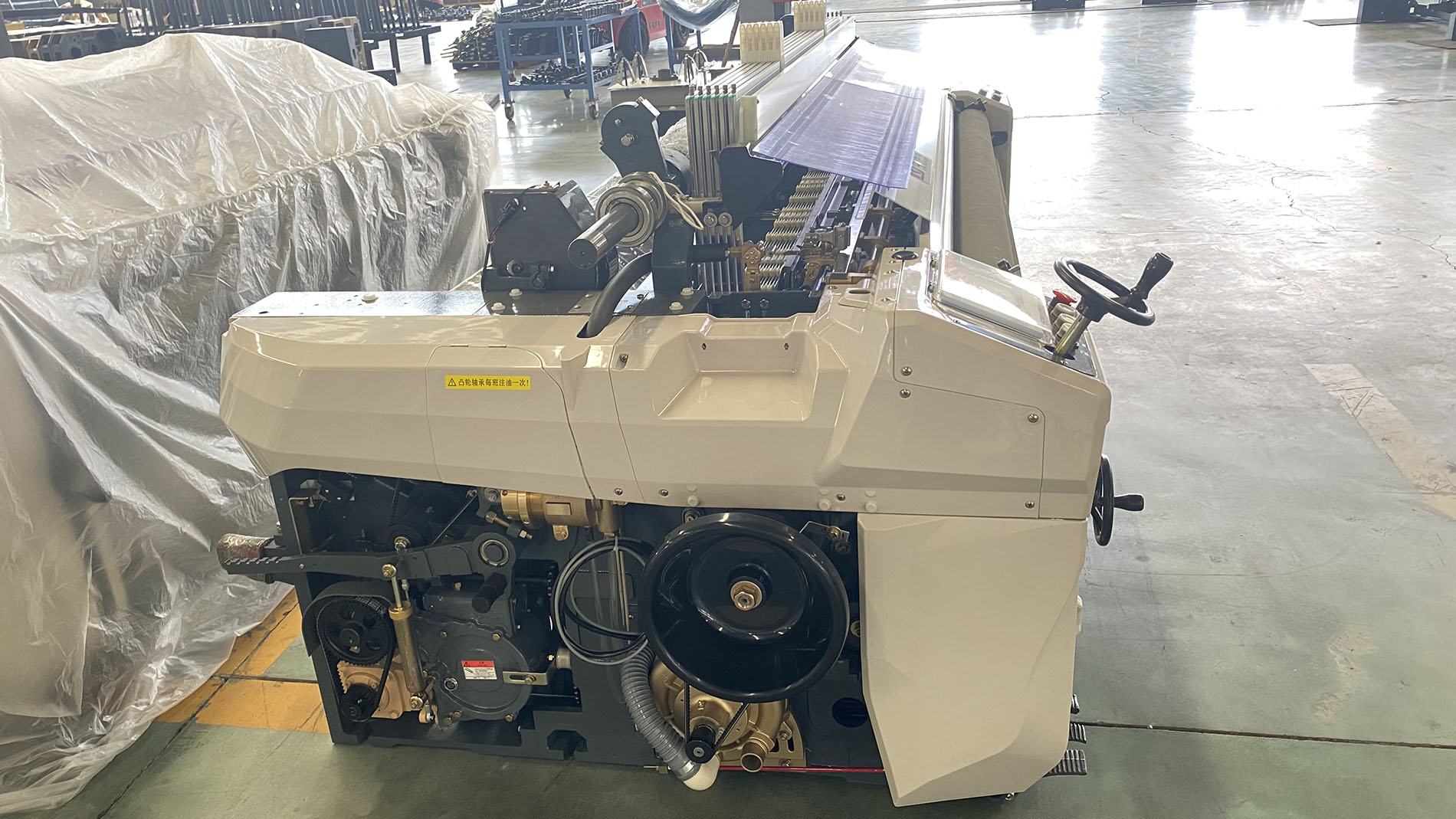 280cm Textile Water Jet Looms Dobby 700 RPM Weave Cotton Polyester