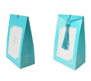 China Wedding Candy 250g Whitecard Tassels Rope Handle Gift Bags wholesale