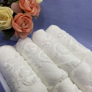 China Hemmed 30x30cm Airline Jacquard Towel wholesale