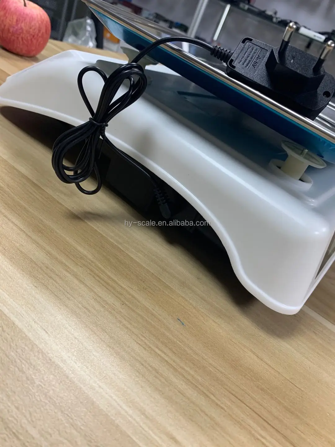 88lbs/40kg Max Capacity Battery Powered Scale Perfect for Kitchen and Food Produce Weight Measuring in Commercial Settings