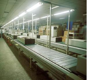 China New Fully Automatic slat chain conveyor for Heavy products transfer wholesale