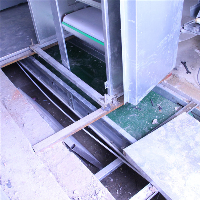 H Type Automatic Manure Removal System High Performance For Chicken Farm