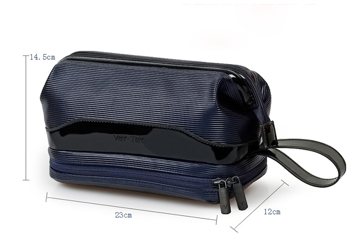 Multil Compartment Mens Leather Travel Bag CE Certificated With Two Separate Zip Pockets