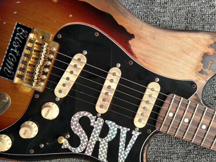 High Quality The new handmade remains ST SRV electric guitar,Do old electric guitar,Real photo,Free shipping