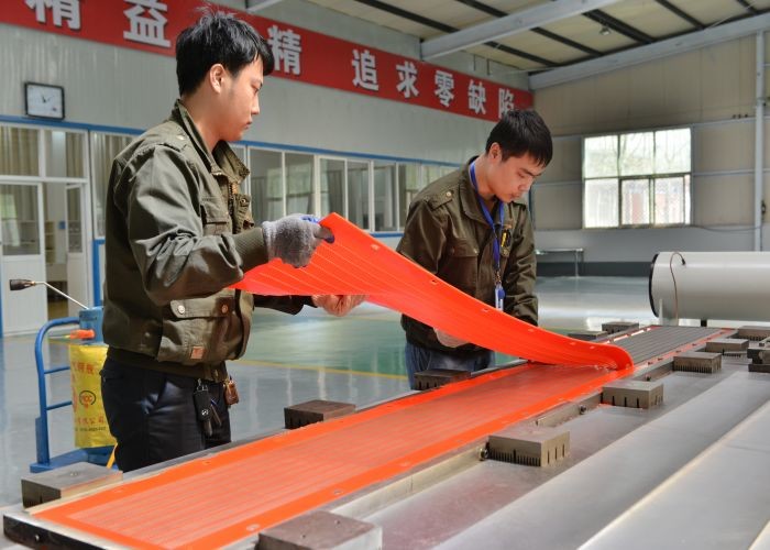 Customizable Flip Flow Screens Slot Hole Lightweight Below 80ºC Operating Temperature