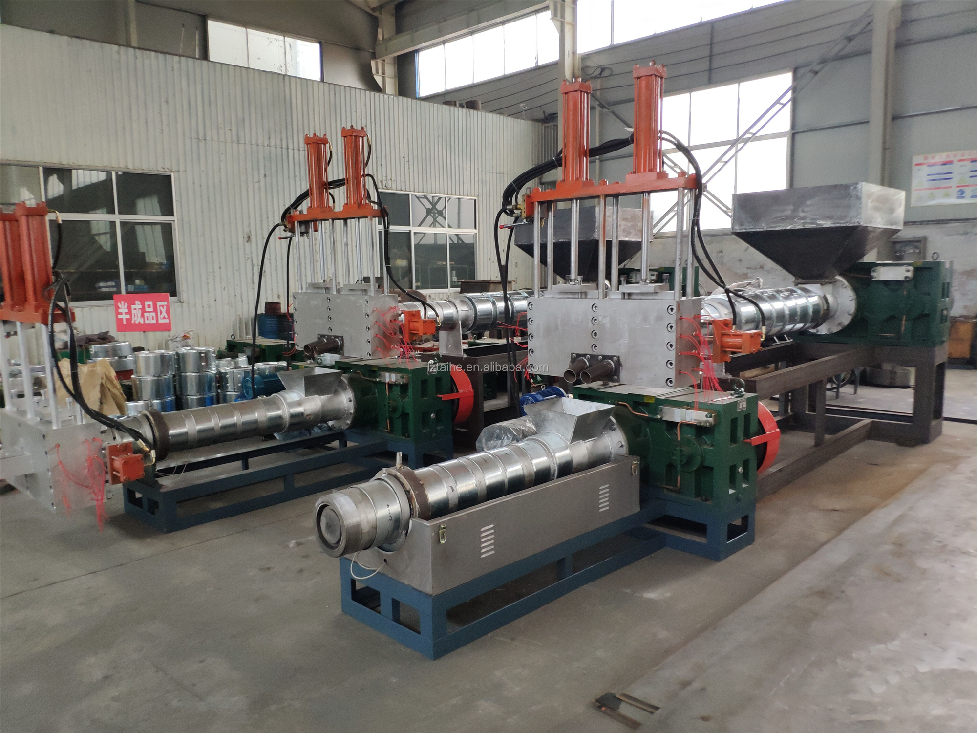 Screw Material 40Cr Double Stage Plastic Pelletizer Machine for Recycling Waste PP PE