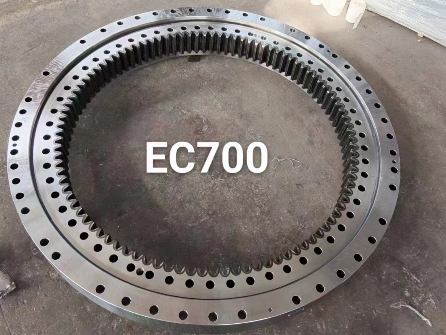 100% Excavator Slewing Bearing PC200-5 Slewing Ring for Part No.VLI200414N