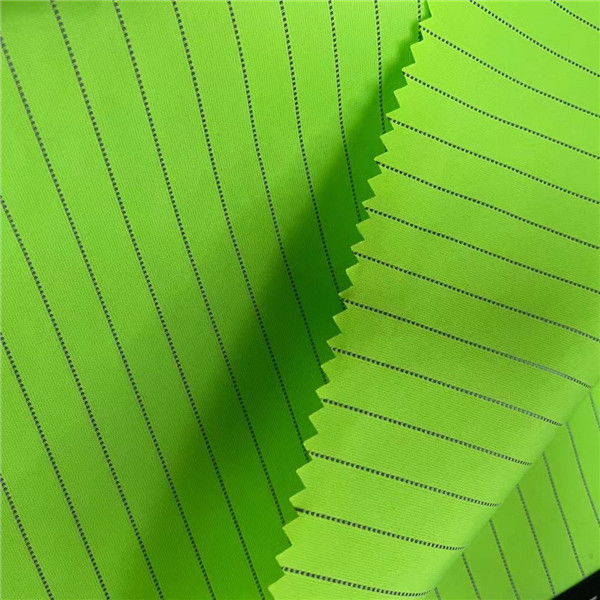 Yarn Dyed Winter Jacket Fabric 50DX75D 80gsm 150CM Wrinkle Free
