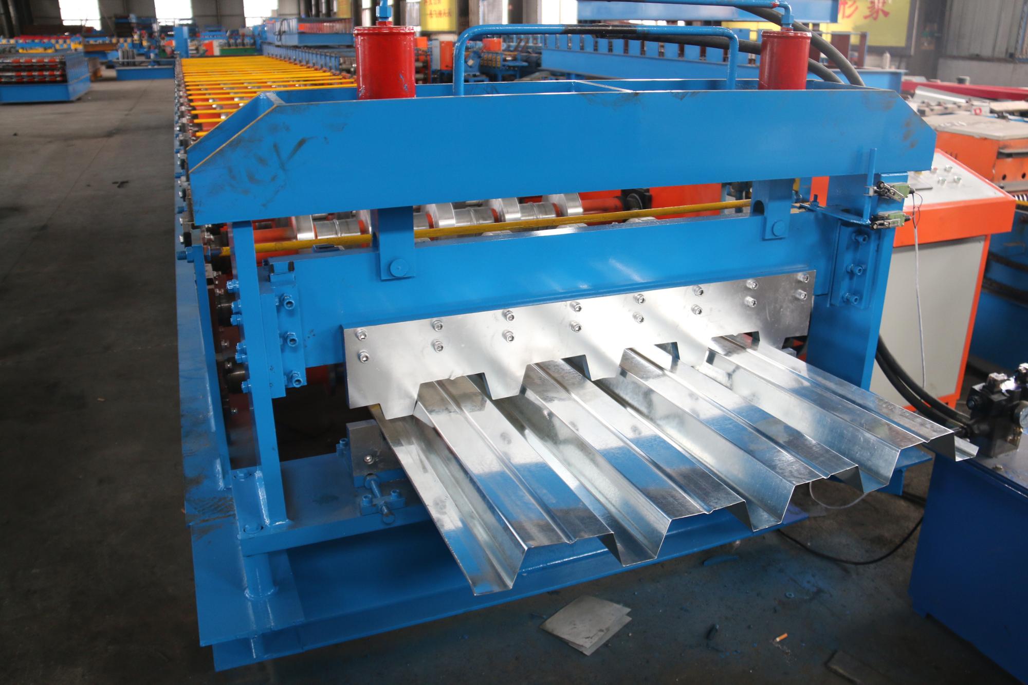 ISO Metal Sheet Forming Machine 5m/min For Floor Deck
