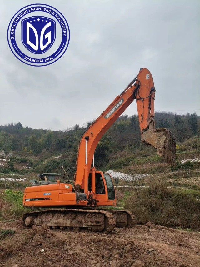 Highly flexible DX370LC 37t Used Doosan Excavator with Thoroughly inspected