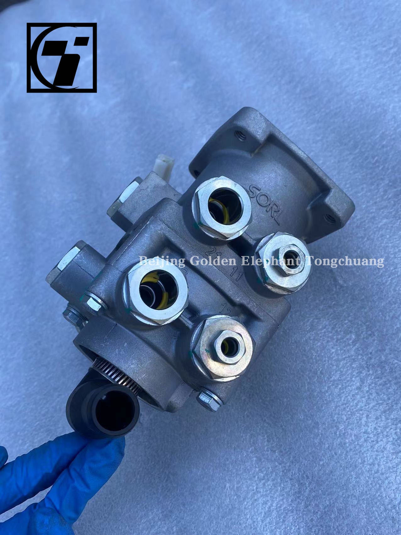 First Generation GRATOUR ix5 MPV 16.01- Omako Original Futon Ring Rewo Era Brake Valve with D0355170100A0 Joint Assembly