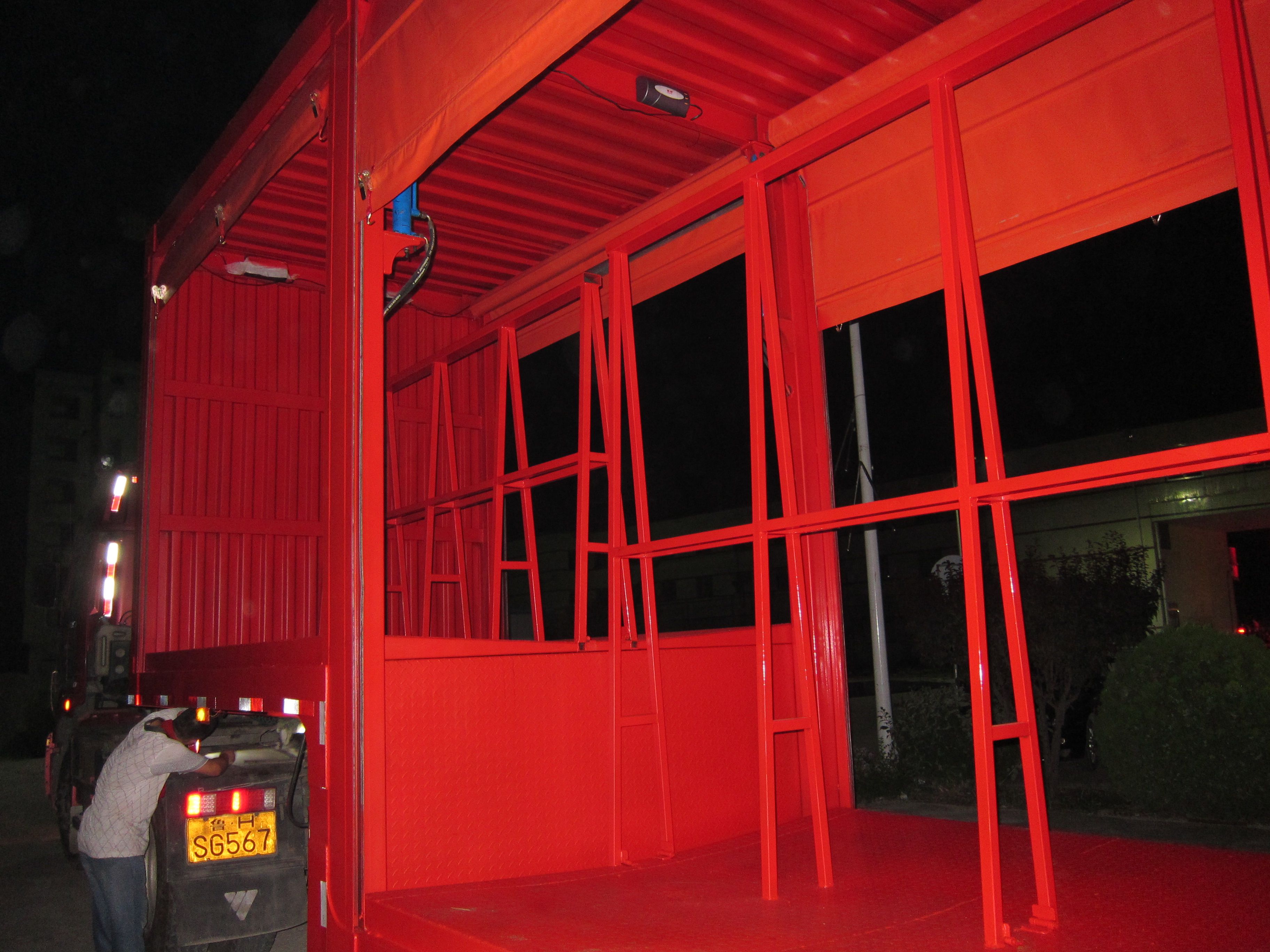 Side Wall/Curtain Side/Fence Semi Trailer with Mechanical Suspension and 12R22.5 Tires