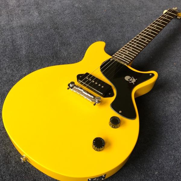Wholesale and Hot selling OEM studio electric guitar yellow color one piece