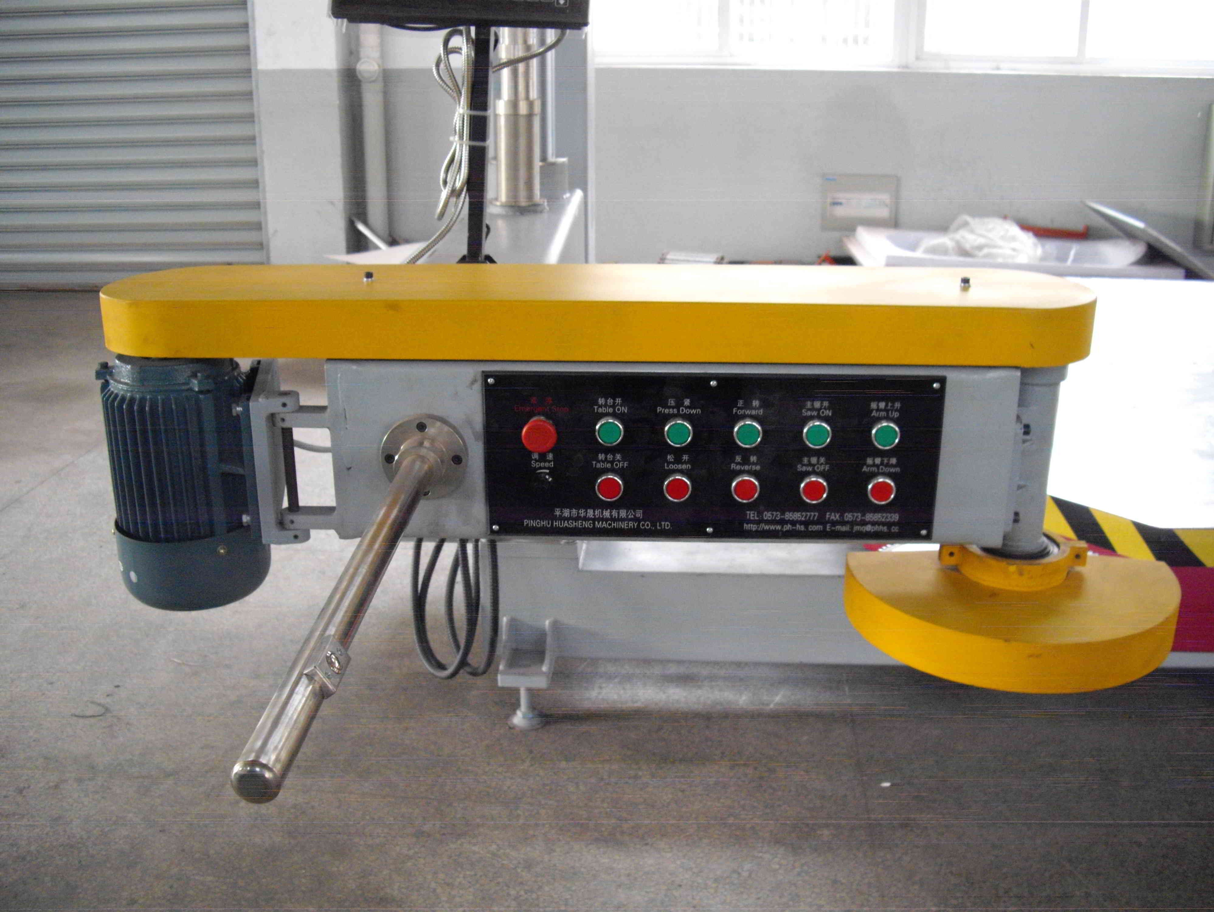L'acrylique baignoire machine de fraisage / Baignoire Edge Cutting/machine de fraisage