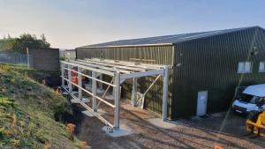 China Factory Metal Space Frame Warehouse Peb Structure Commercial Building wholesale