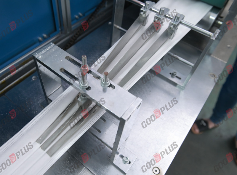 Rotation Ear Loop Welding One Ouput Automatic Face Mask Making Machine