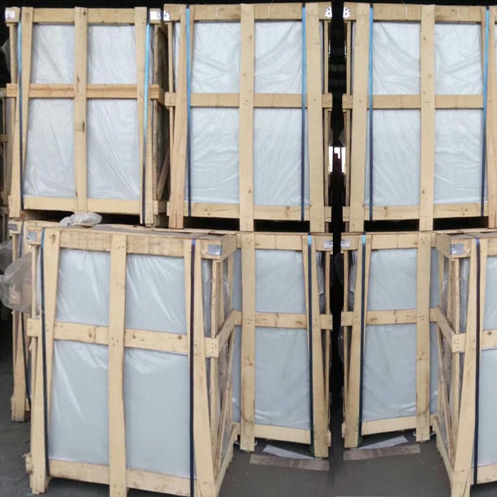 Solid Structure Customised Fire Processed Tempered Reflective Glass for Cabinet Tablet