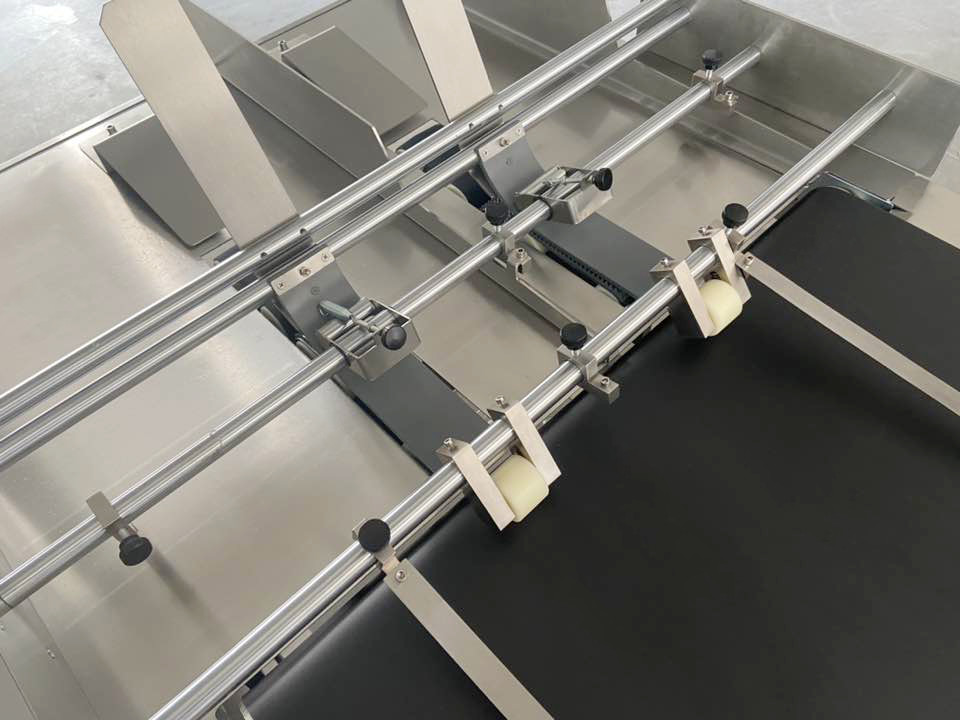 Vacuum Plastic Bags Double Friction Feeder Machine For Rice Package