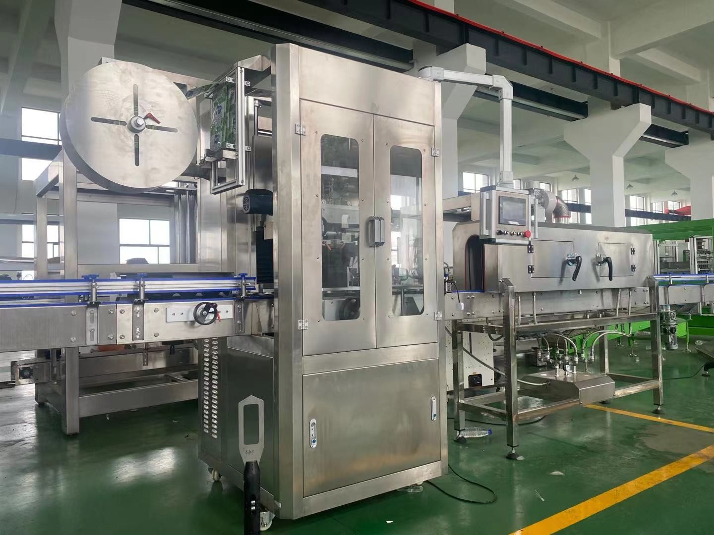 PET Glass Bottle 12000BPH Automatic mineral drinking water shrink sleeve Labeling Machine