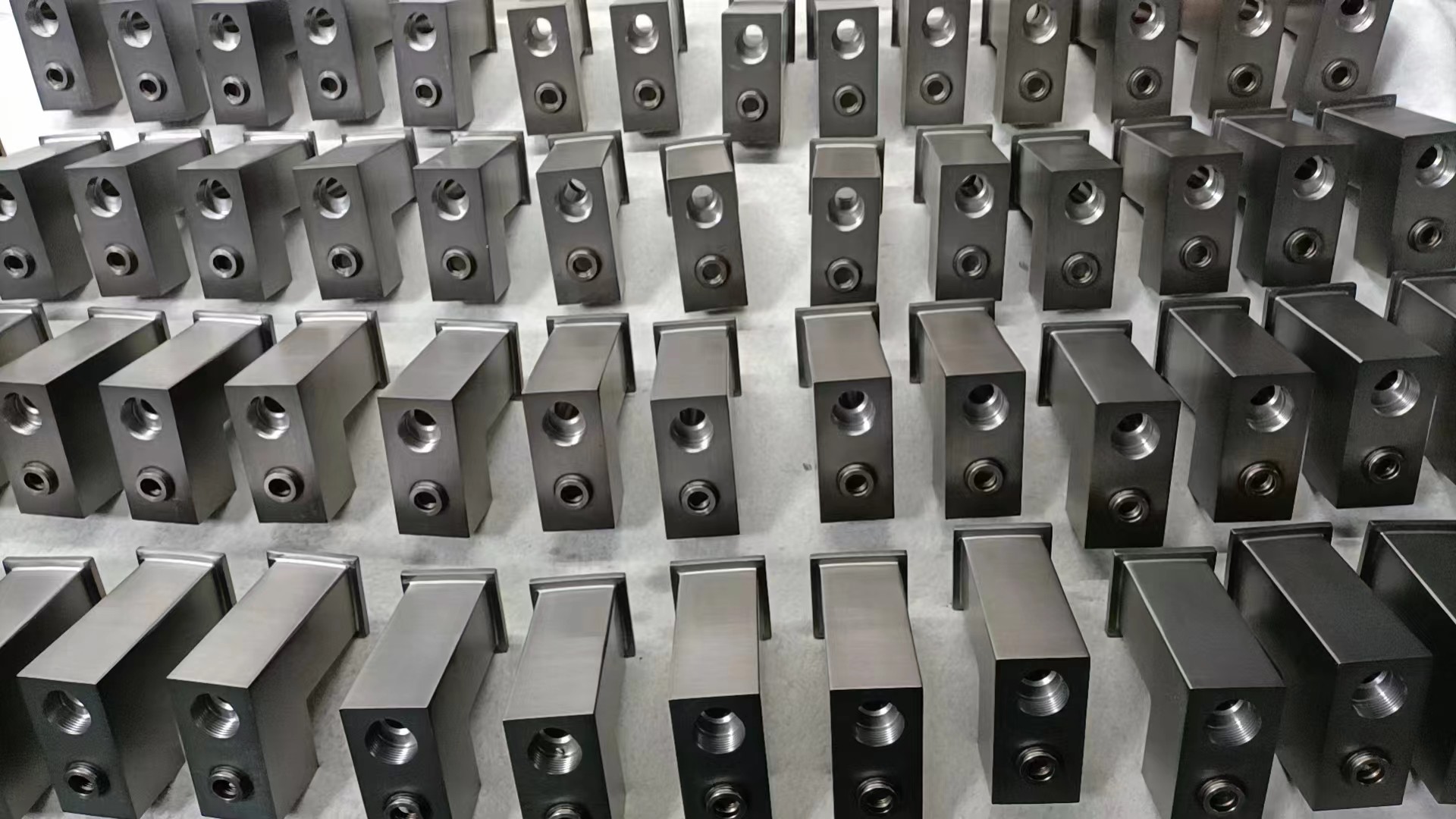 Large Capacity Stainless Steel Fittings Gold / Rose Gold Multi Arc Plasma Vacuum PVD Coating Machine