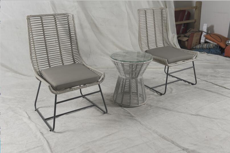 Outdoor Furniture Rattan/Wicker Table Chair Set with 5-Year Frame
