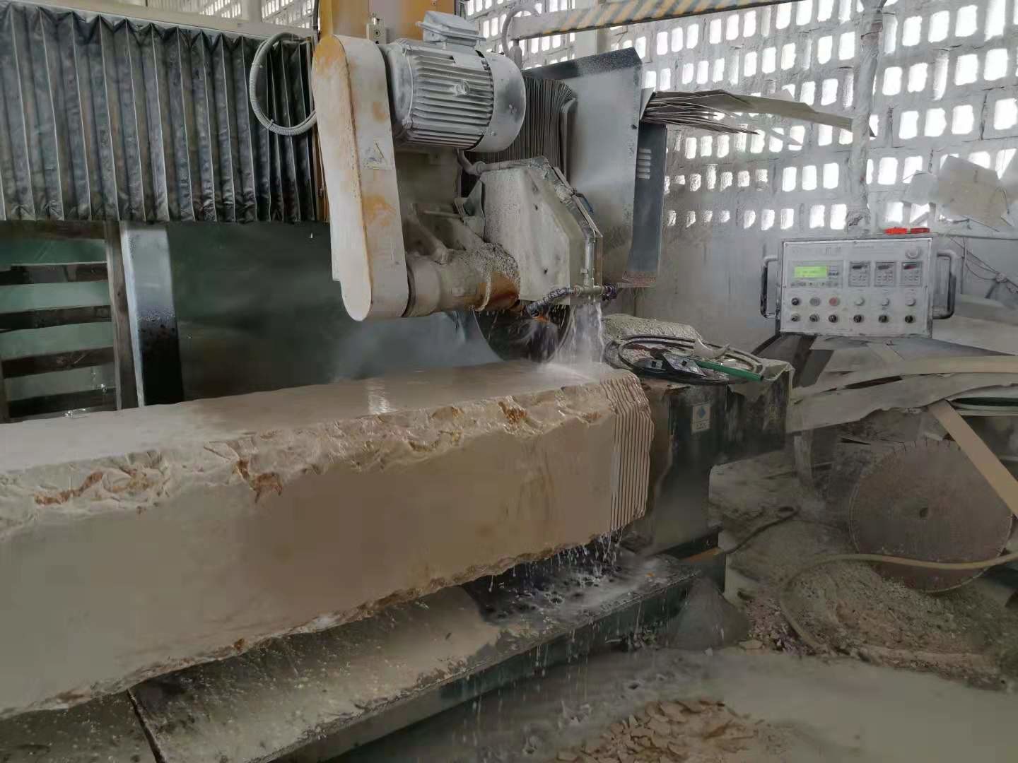 PLC/CNC Simple Structure Two Pcs Baluster Column Cutting Machine