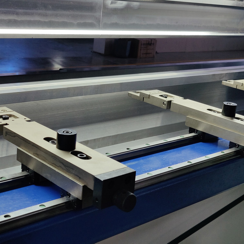 Hydraulic Torsion Bar Press Brake CNC Bending Machine 300T 3200 E21 Controller Sheet Bender