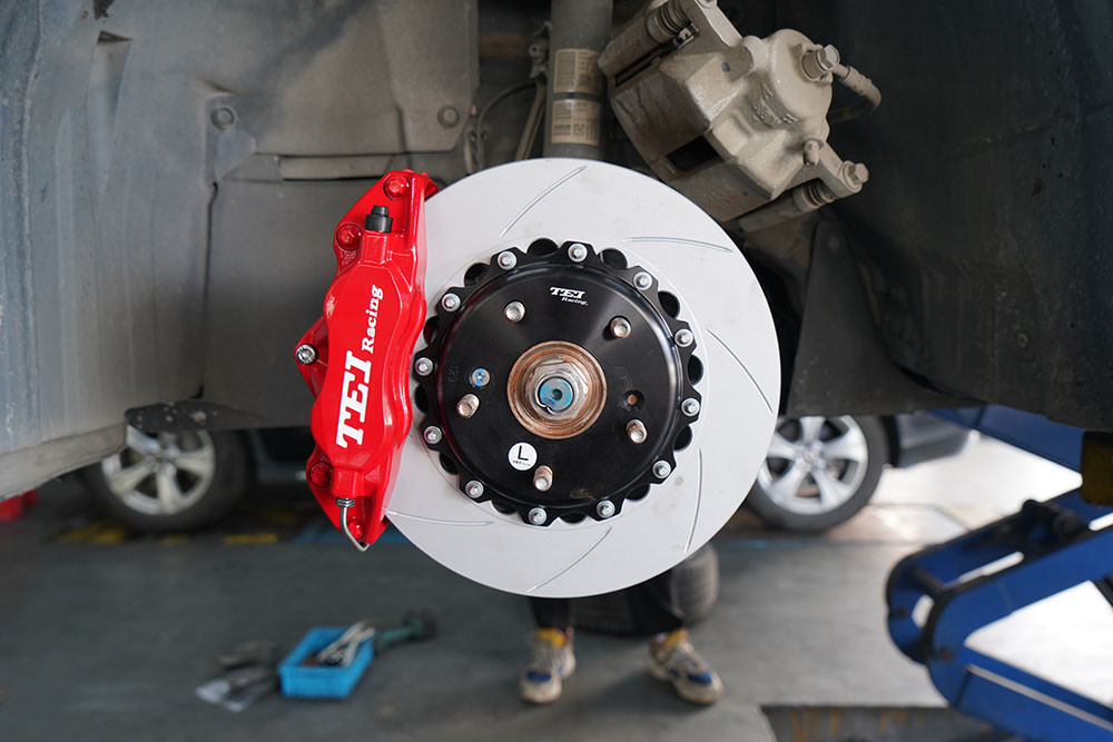 Honda Civic EG6 EK9 EX Seden P40S 4 Piston Forged Caliper With 330*28mm Rotor 17 inch Wheel