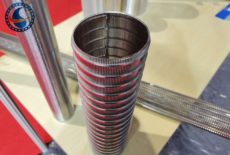 Cylindrical Ss 304 Wedge Wire Screen Pipe Welded From Inside To Outside Filter