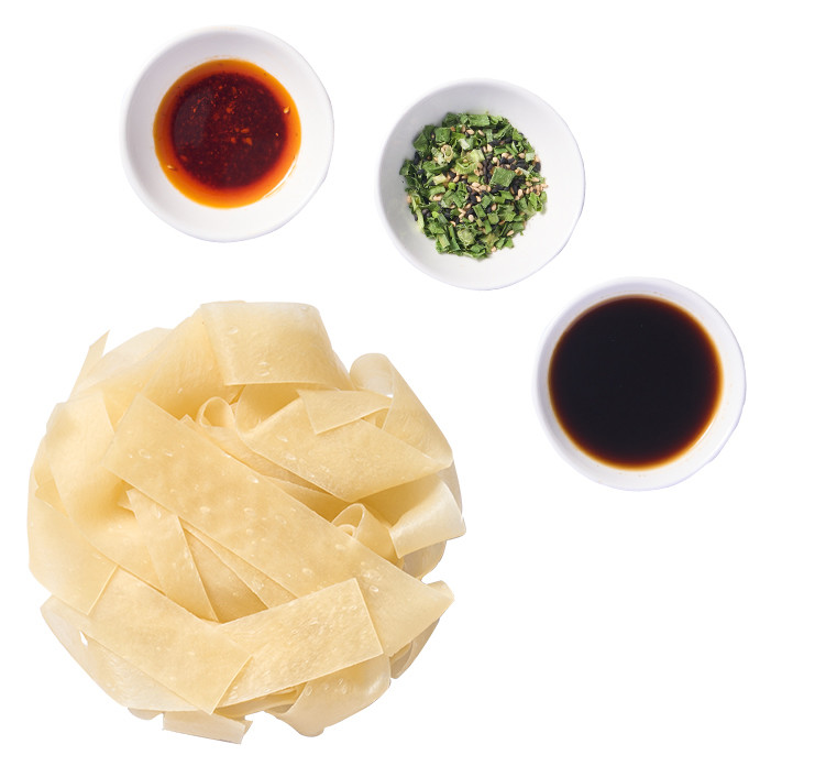 Chili Oil Paste Oriental Instant Noodles Non Fried Chinese Noodles OEM Acceptable
