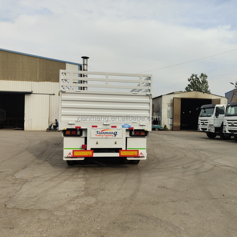 Sinotruck HOWO 371HP 30t LHD Fence Cargo Truck Lorry Dolly Full Side Wall Board