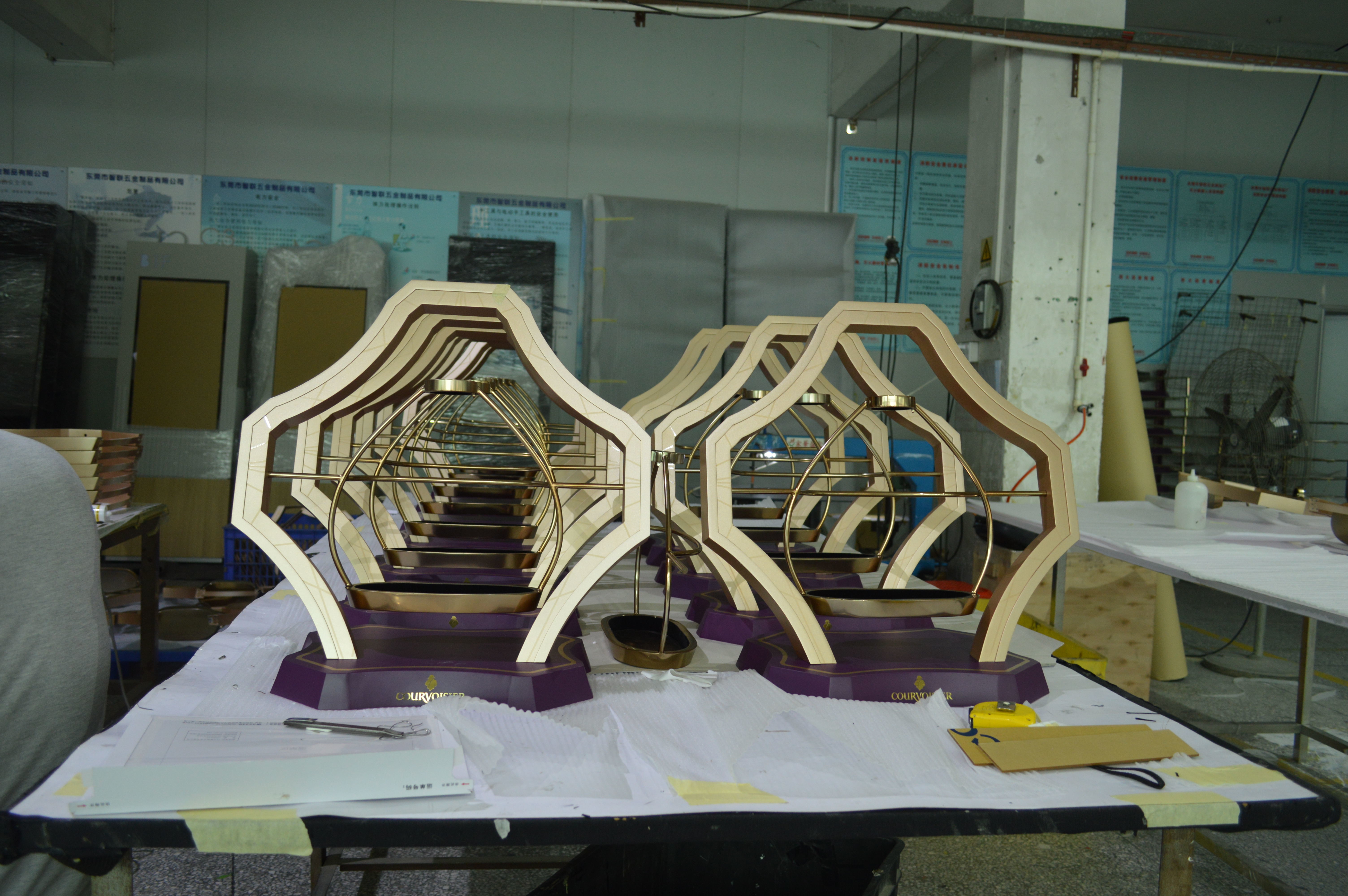 Interior Visual Merchandising Displays PC / Acrylic For Jewelery Showing