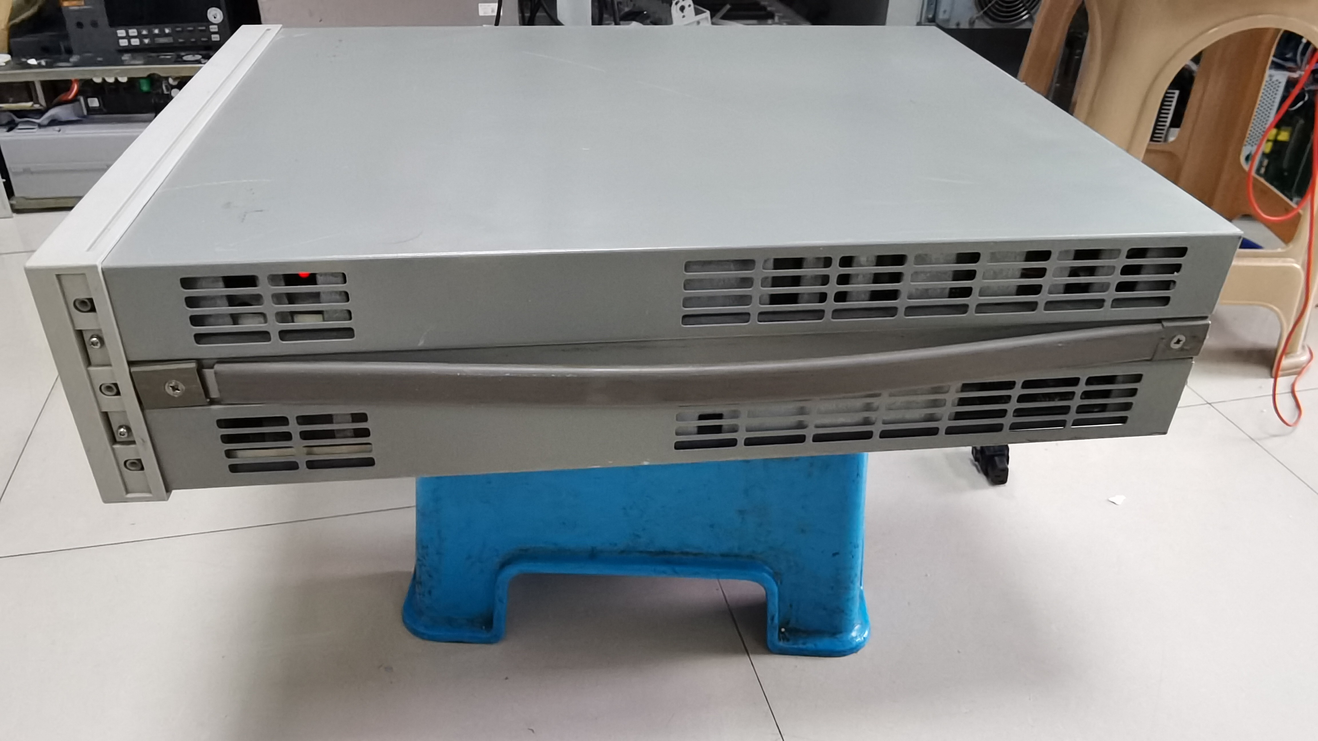 Keysight Agilent 6813B AC Power Source / Power Analyzer 1750 VA 300 V 13 A Performance Ripple Noise 20 Hz to 20 MHz