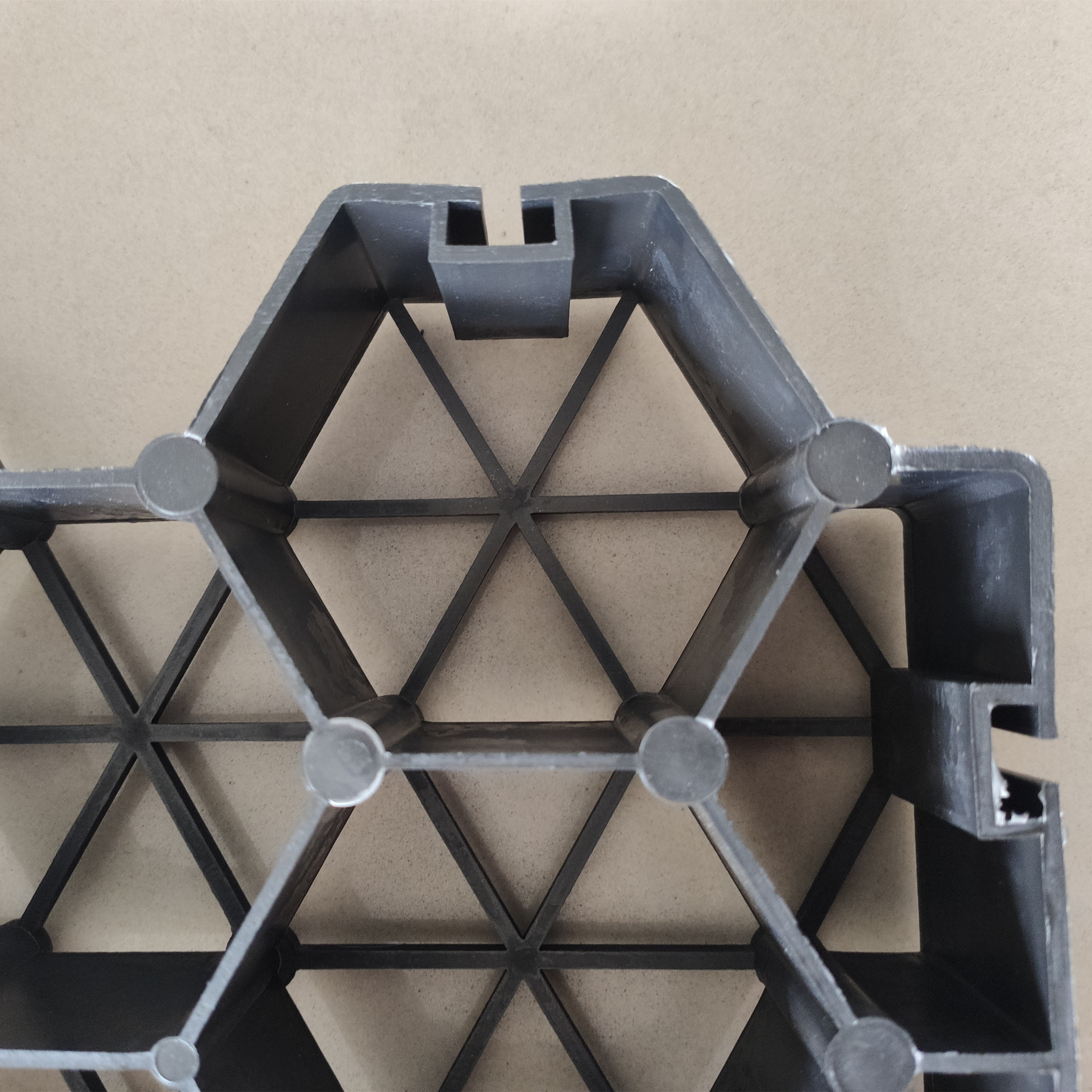 Functional Green Plastic Honeycomb Gravel Grass Grid Pavers for Driveway and Parking