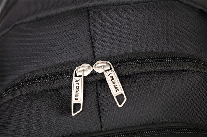 Men Ultra Slim Convertible Waterproof Travel Backpack 47X36x18cm Polyester Lining