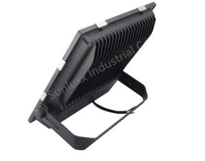 China 130LM/W 150W Slim LED Flood Light HLG Meanwell Driver Type For Football Court Lighting wholesale