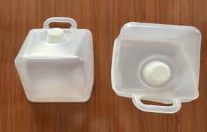 China BPA Free Fine Chemical Collapsible Liquid Container With Handle Tap wholesale