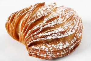 China Puffy pastry breads Production Line ,Croissants Bread equipments ,puffy bread equipments ,pastry equipments wholesale