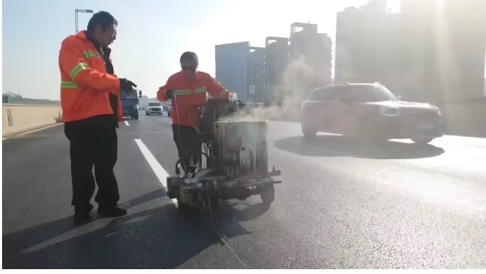 Highly Reflective AASHTO M249 Hot Applied Road Marking Paint For High-Traffic Areas