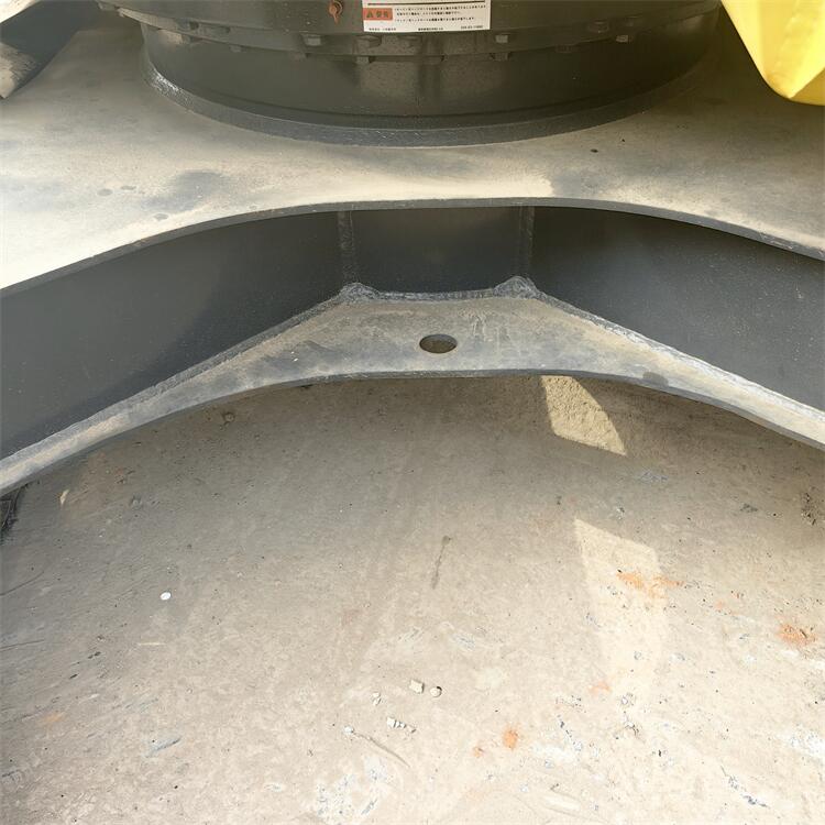 Shanghai Sales Imported Komatsu 130 Hydraulic Excavator with Original Hydraulic Valve