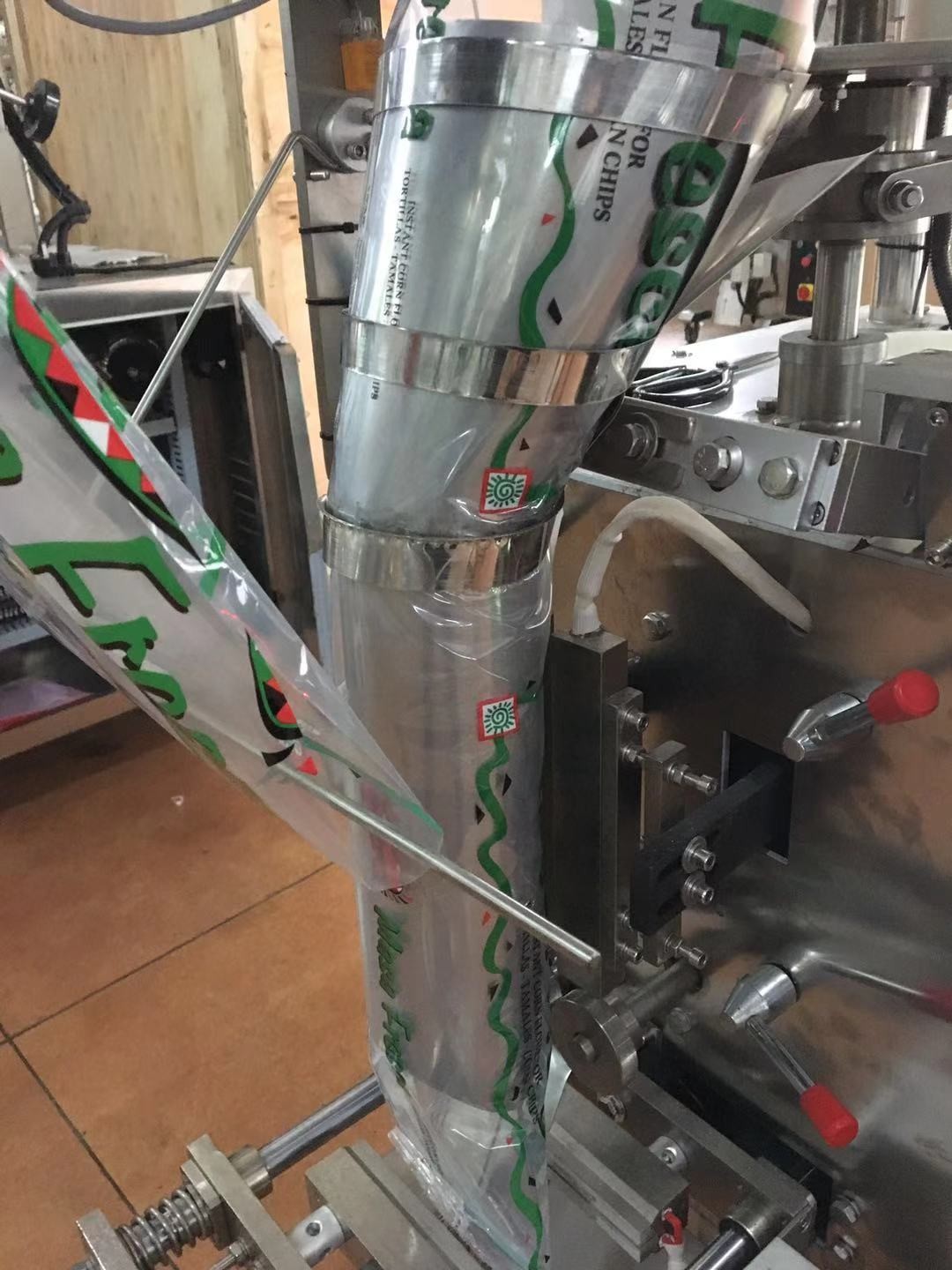 ood quality and competitive price milk powder packing machine coffee powder sachet form fill seal machine in business