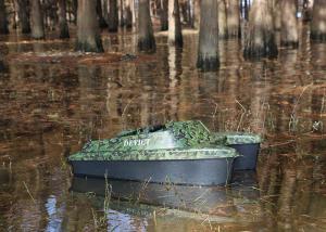 China Deliverance camouflage sonar fish finder autopilot bait boat style radio control wholesale