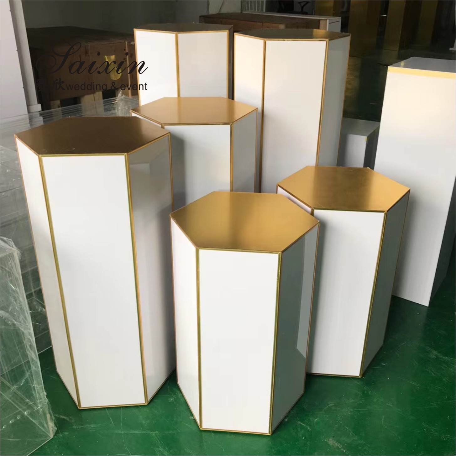 Unique new wedding furniture white acrylic stand with gold design white background wedding hall decoratios