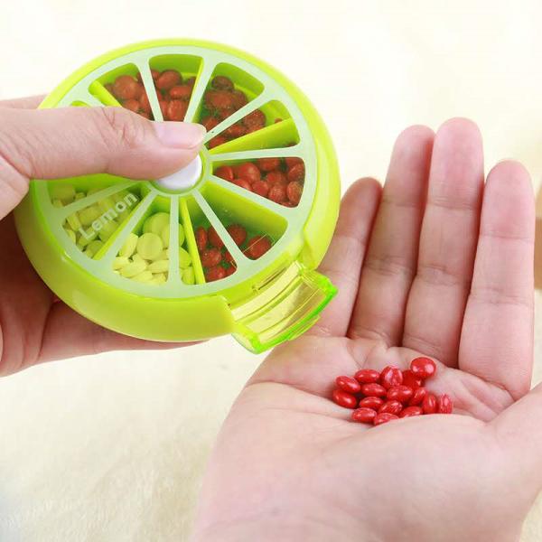 Small weekly medicine dispenser mini kid pill box 7 cases round tablet case for children or adult