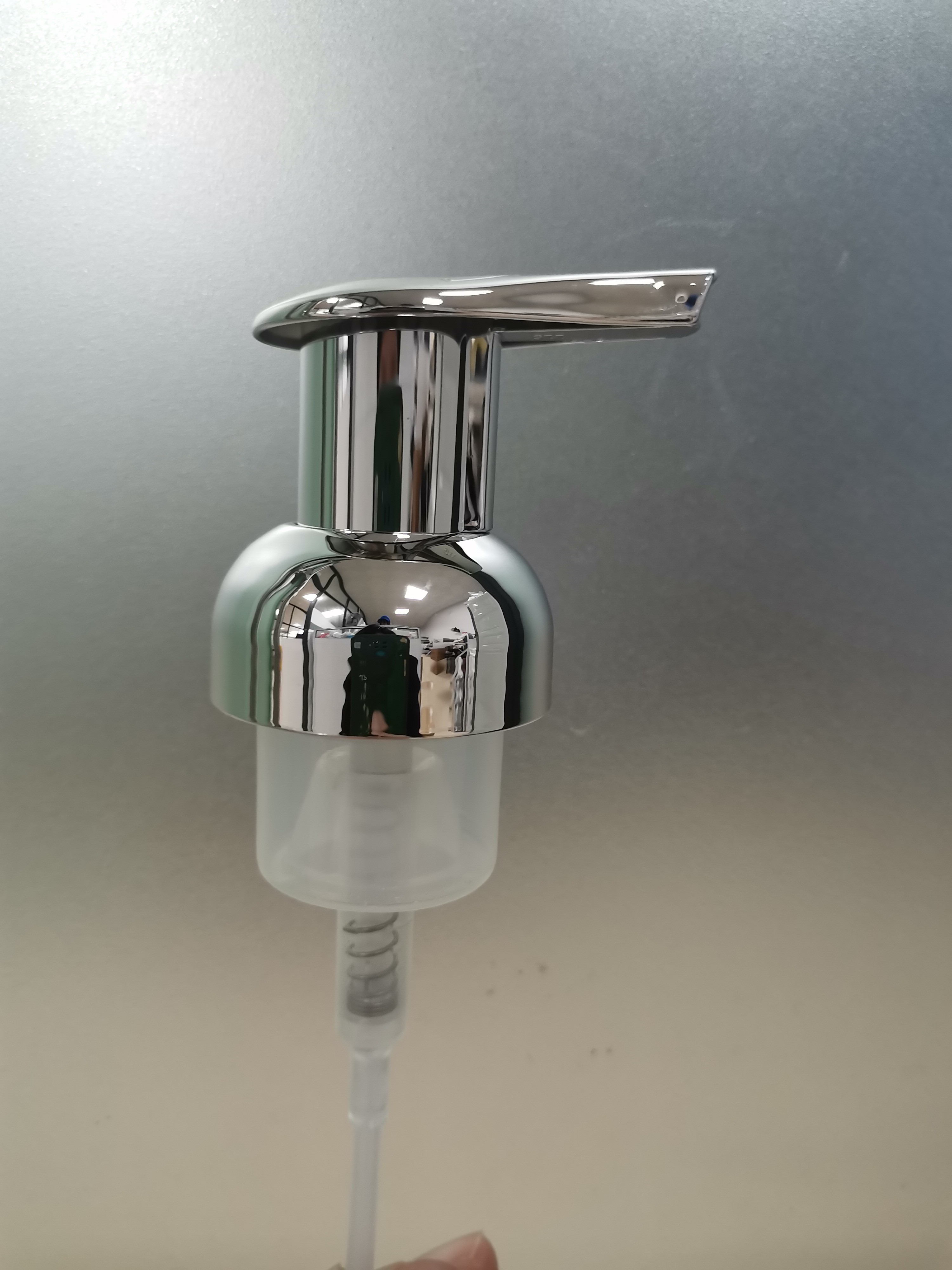 Dispensing Type Foam Pump Flower Foam Dispenser With Fine Workmanship